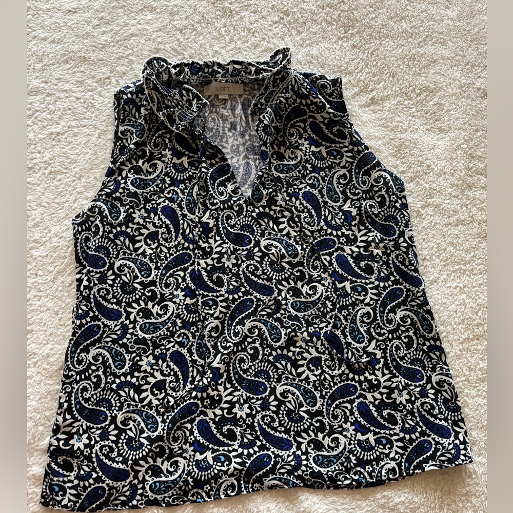 Beautiful LOFT Blouse Lot in Medium - Picture 3 of 4